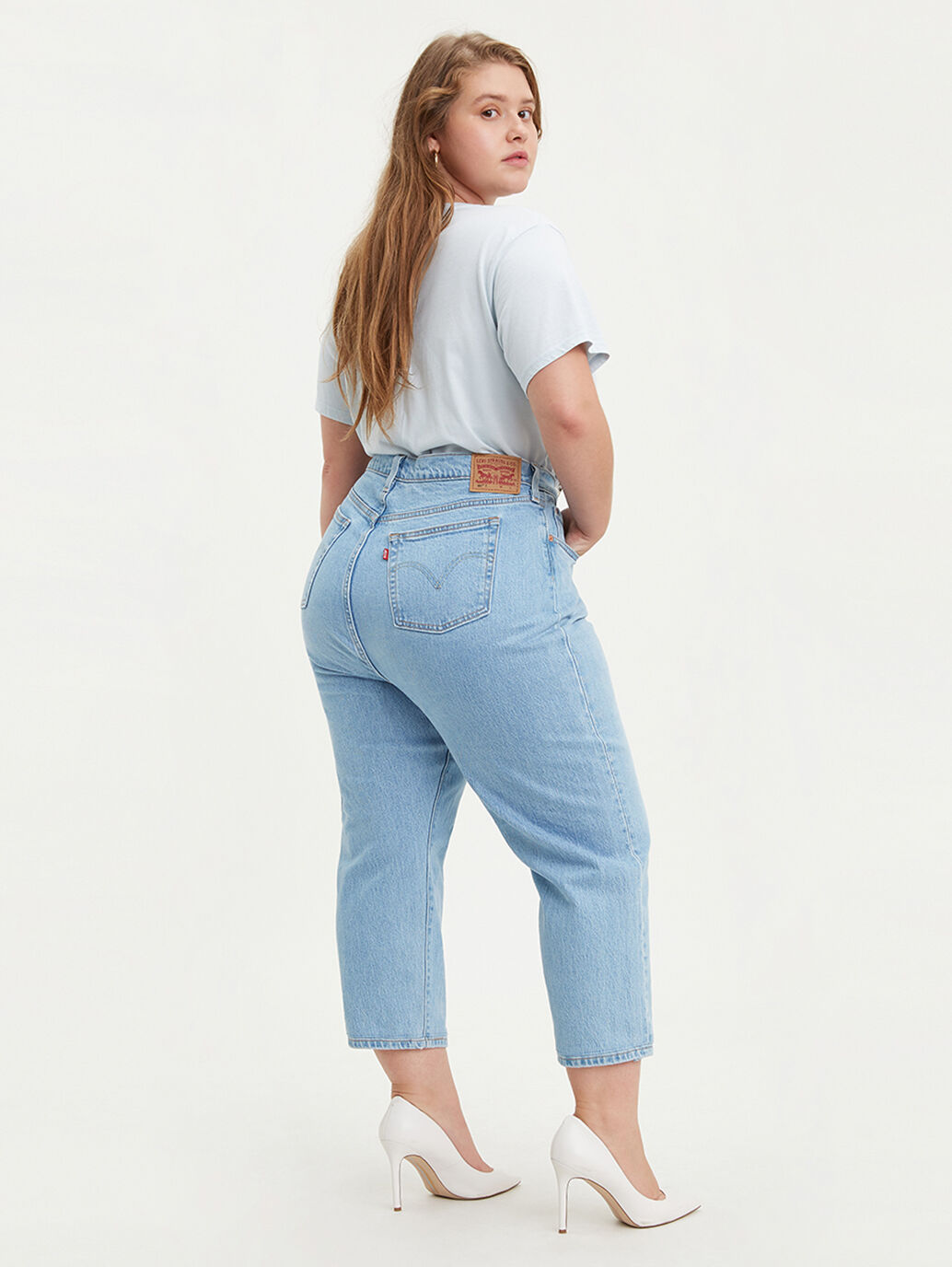 best levi jeans for curvy women