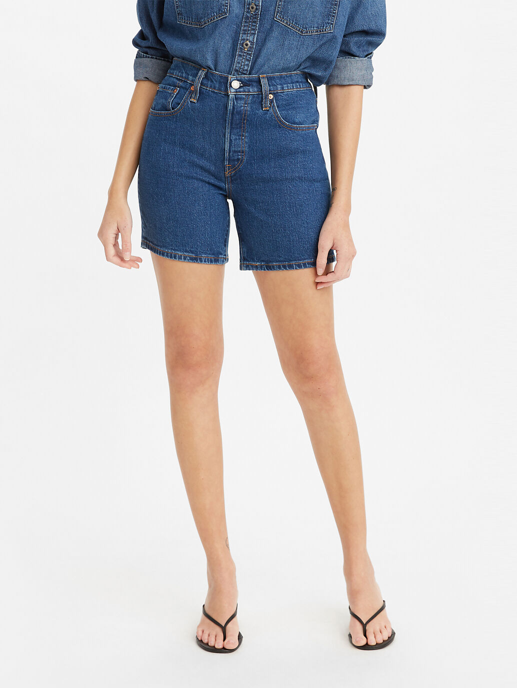 NEW Levi’s Women’s Shorts 27 Blue Medium Wash Short Jeans Mid Length Lost Blues 