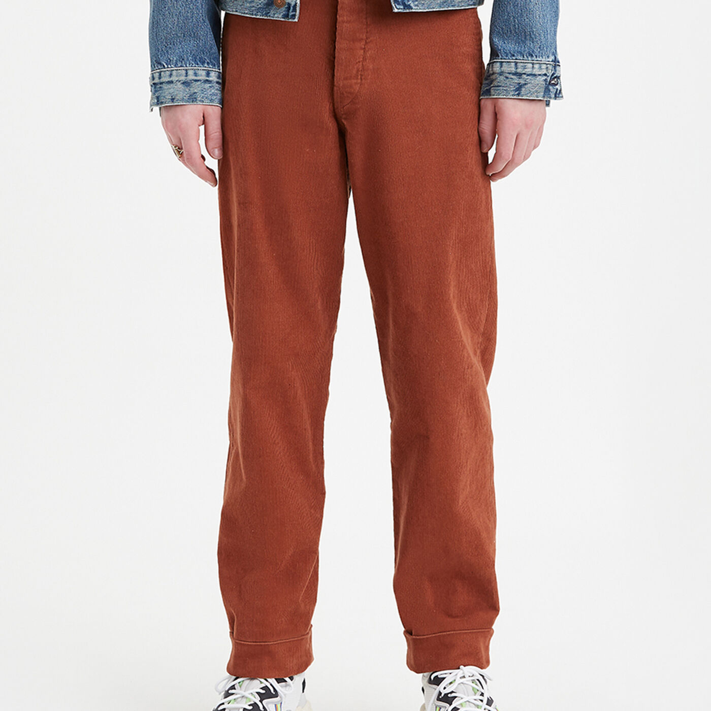 Levi's® 1919 Cords in Camel.